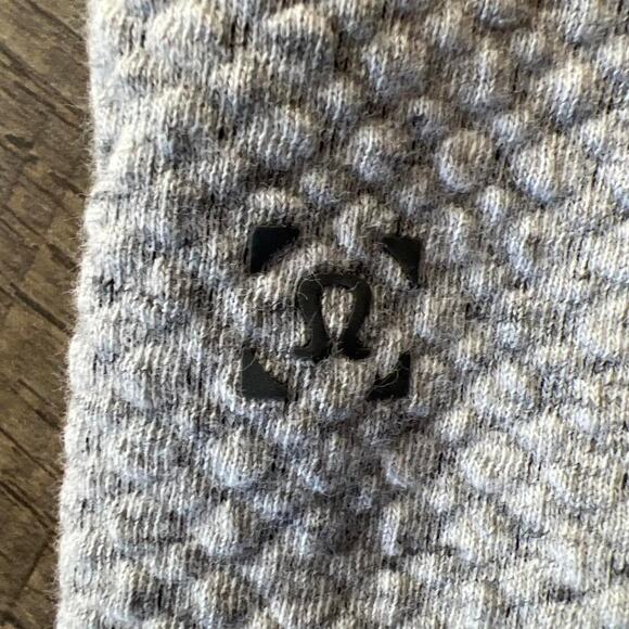 Lululemon Textured Joggers • Men’s Size S • Gray Waffle Knit • Comfy Athleisure - Picture 4 of 4